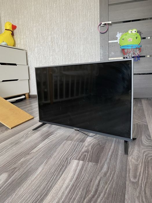 Продам телевизор samsung SMART TV
