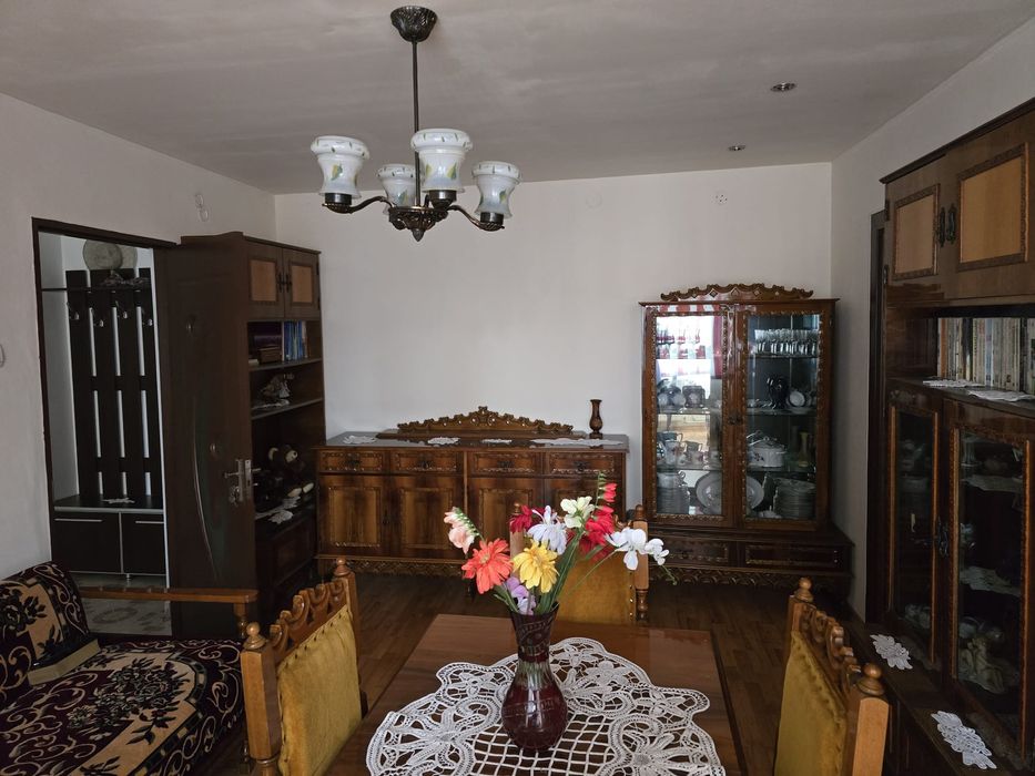 Inchiriez apartament 2 camere