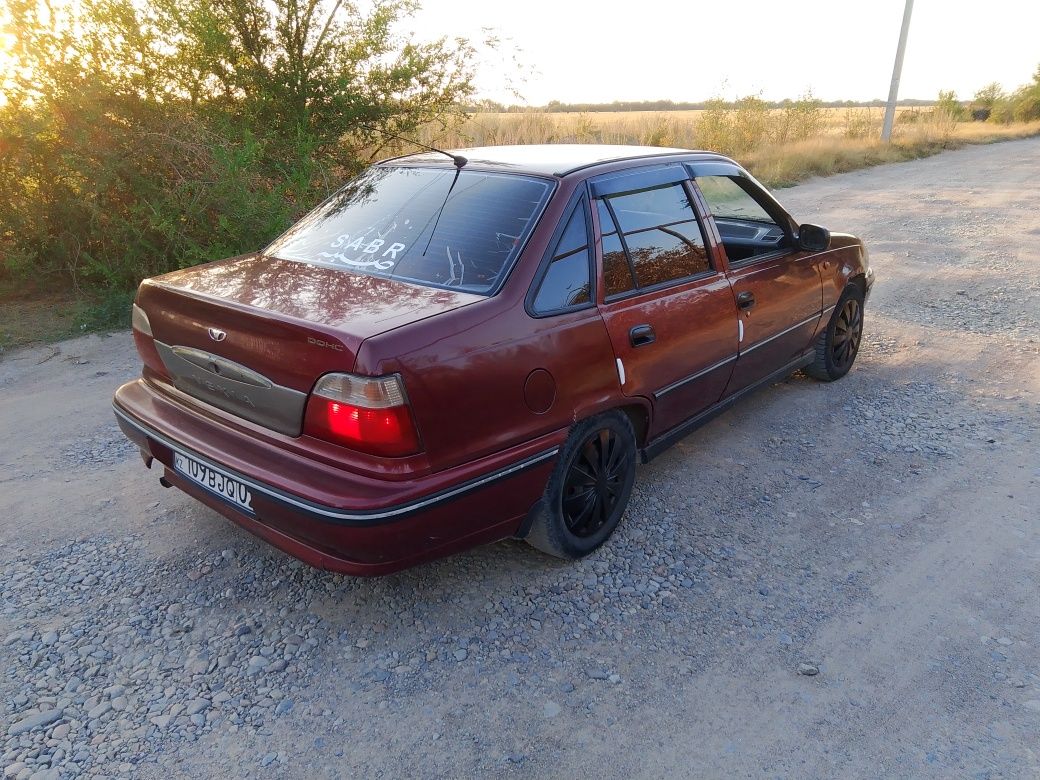 Срочно продам нексия 1