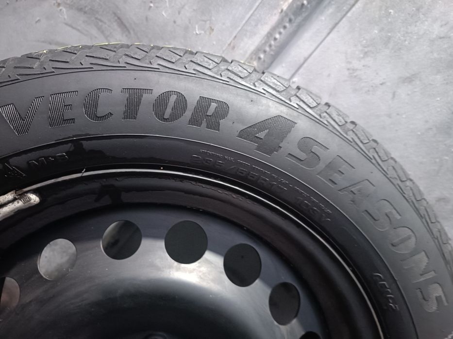 Джанти с гуми 235/55/17 все сезонни