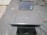 Vând imprimanta HP Deskjet 1050 A