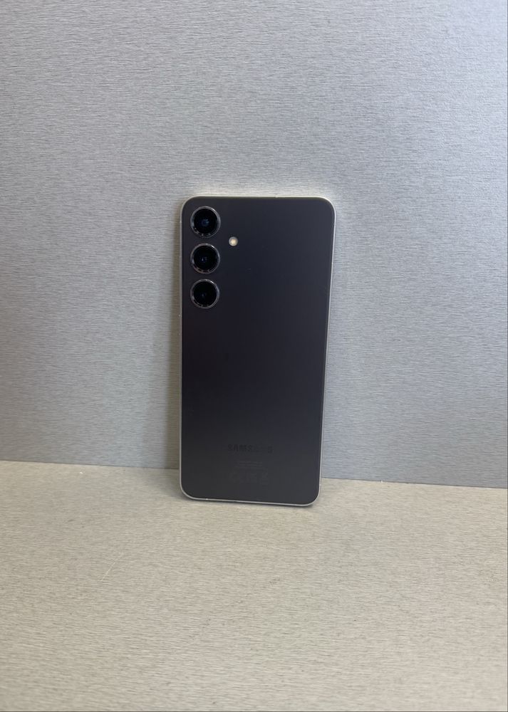 Продавам Samsung S24 PLUS 256GB