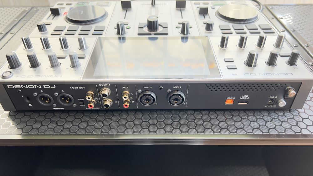 Consola dj Denon Prime Go + Noua