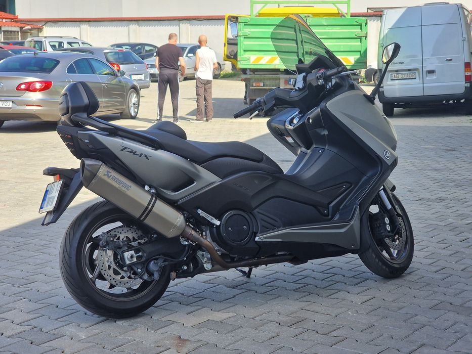 Yamaha Tmax 530 / 2016 / Akrapovic