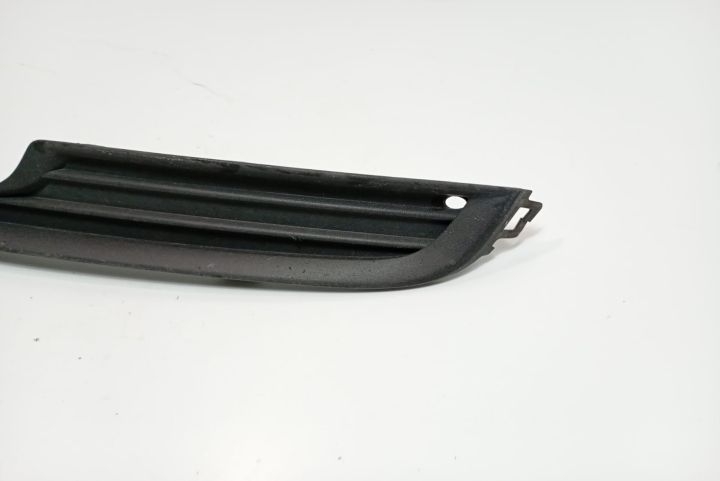 Grila  bara fata stanga 5G0853665 Volkswagen VW Golf a 7-a generatie