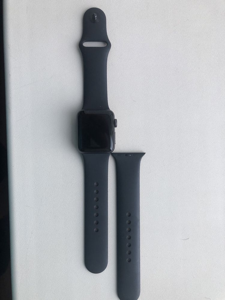 Продам Apple Watch series 3 38mm