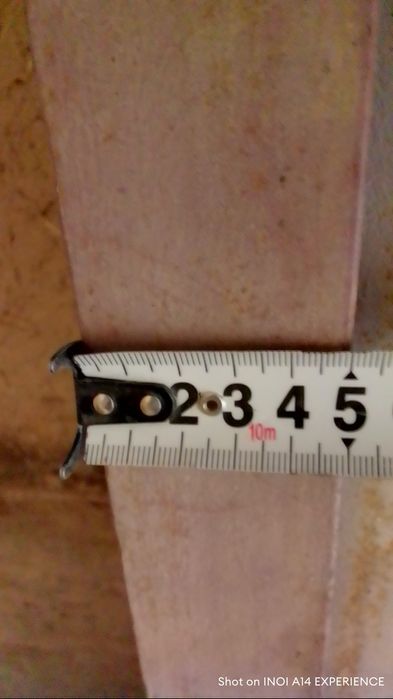 Darvoza qalin temirdan yasalgan razmer baladligi 3.m eni 2.60