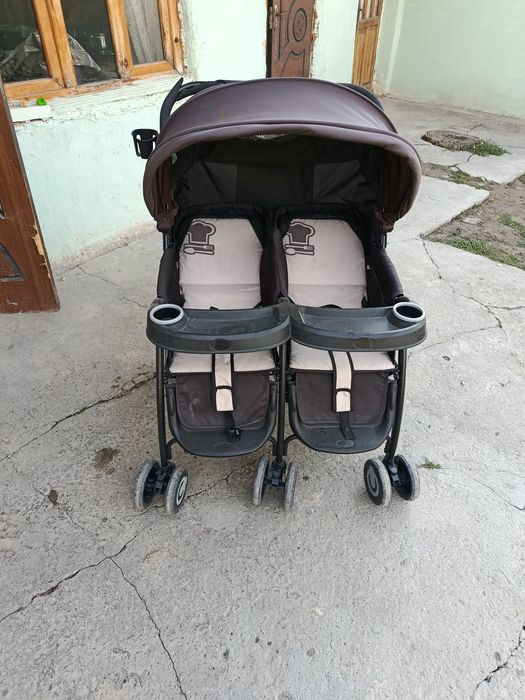 Egizaklar kolyaskasi