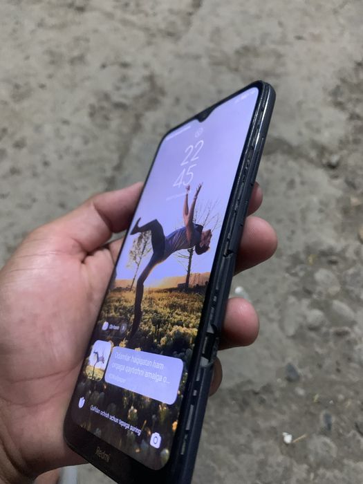 Tel qsela gaplashamz 2 ta bor tel iphone 7 akumlator qoysa ishlidi