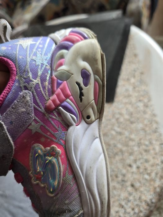 Sketchers  waterproor