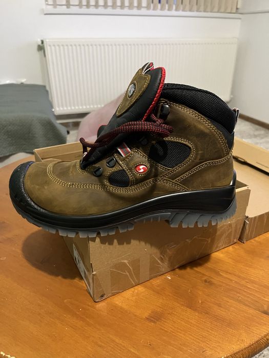 Bocanci bombeu sixton noi.