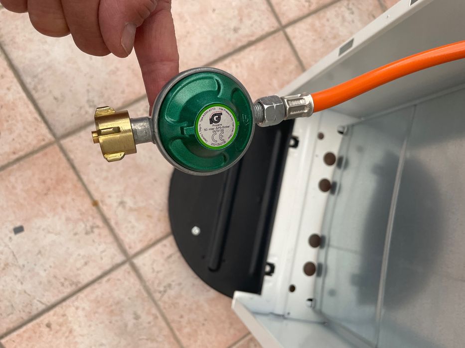 НЕМСКА ГАЗОВА ПЕЧКА ROWI 4,2 KW само 2 ПЪТИ използвана НОВА виж снимки