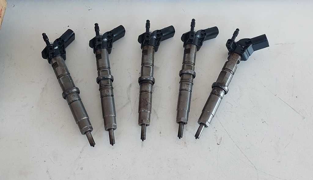 Injector Injectoare Vw Volkswagen Crafter 2.5 2006 - 2016