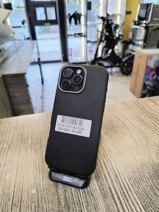 iPhone 16 Pro Max 256GB / 100%