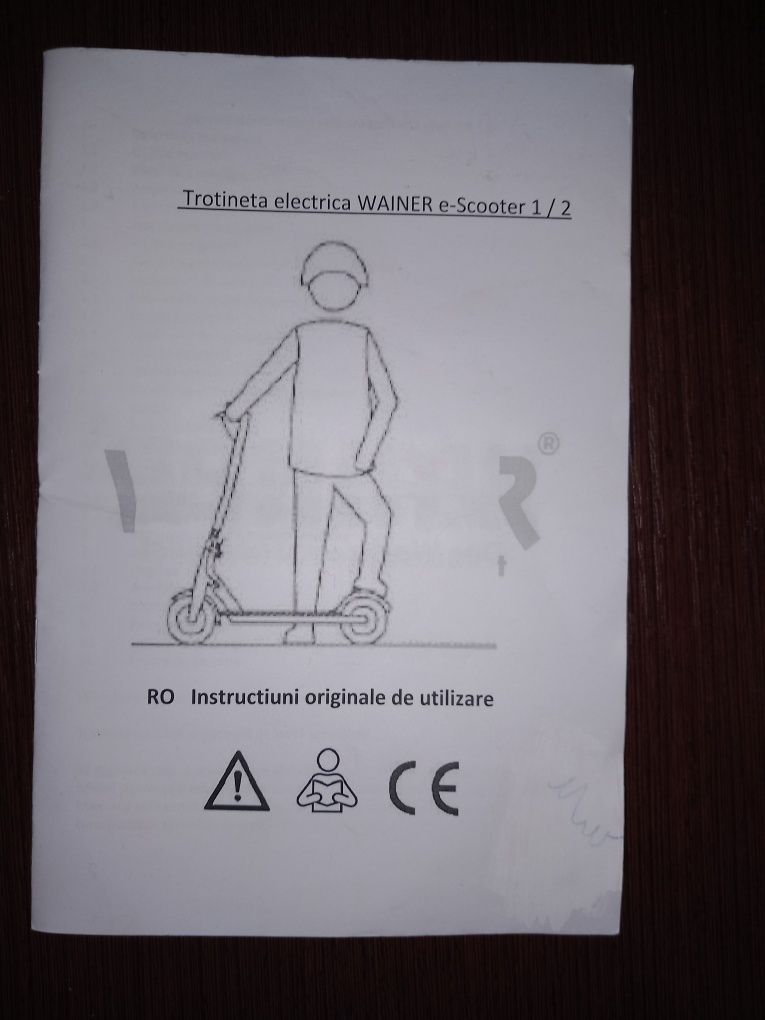 Trotineta Electrica WAINER e scooter 1/2