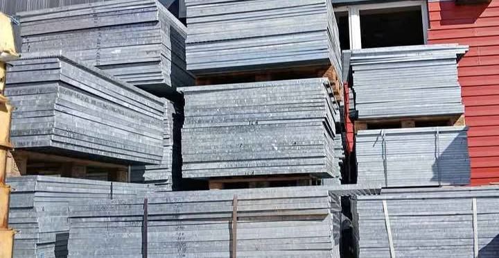 Grilaje zincat 
Trepte zincate 
Platforme zincate 
Transport în toată