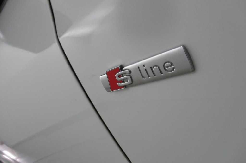 Emblema Metalica pentru Aripa AUDI Sline S-line, Sigla Negru Mat / Gri