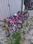 Vând biciclete de copii