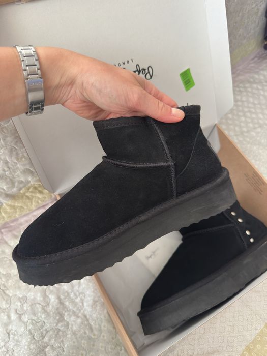 Черни велурени апрески Pepe Jeans