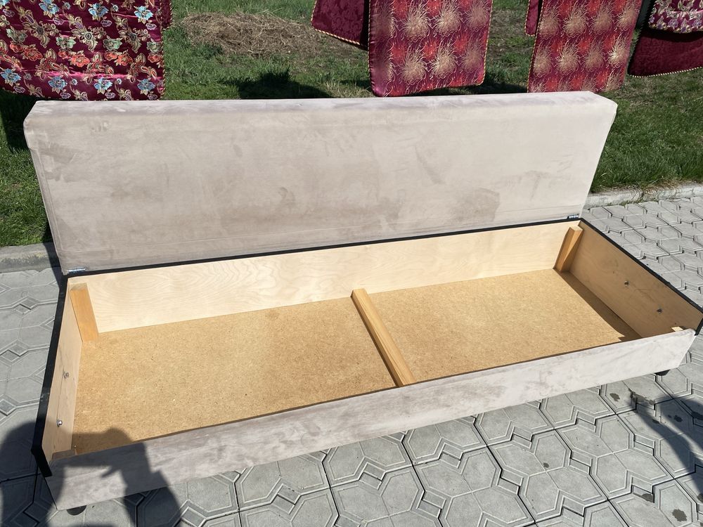 Продам диван в хорошем состоянии