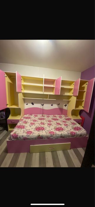 Pat cu mobilier integrat +Saltea super oferta pretul negociabil