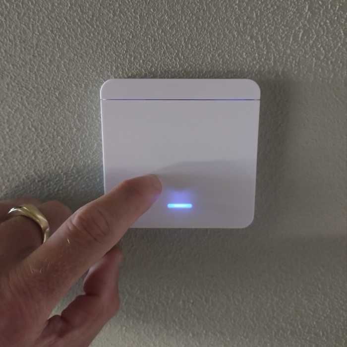 Безжичен ключ за осветление с RF433 модул. WiFi управление, с/без нула