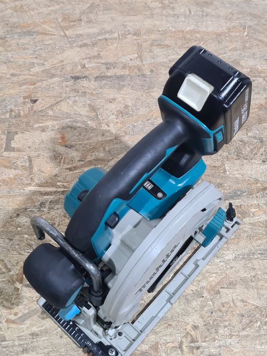 Circular pentru lemn Makita DHS680