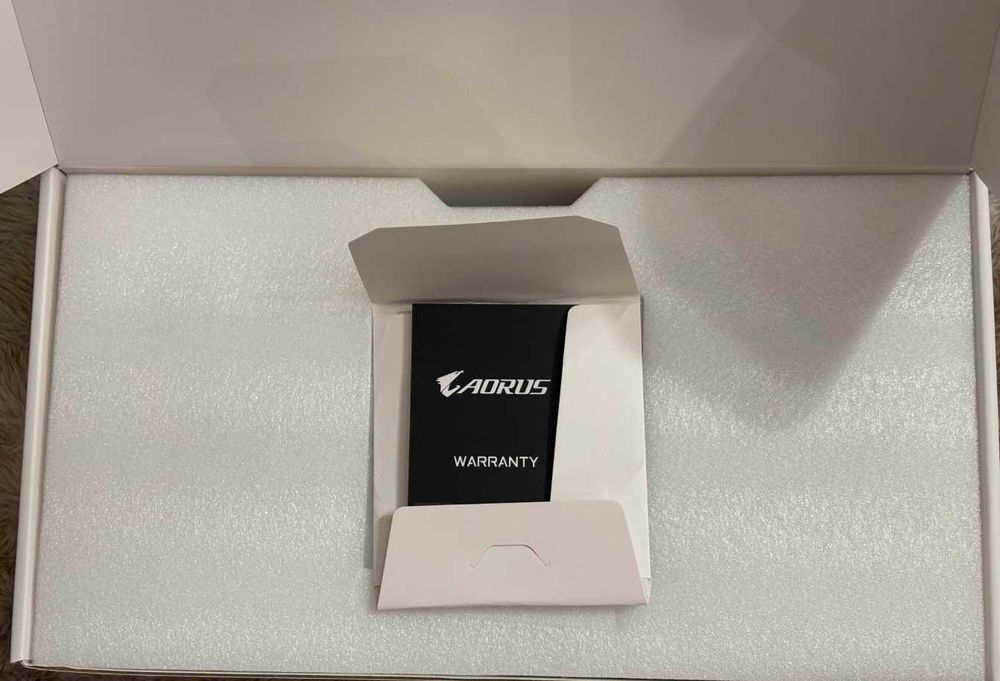 GIGABYTE GeForce RTX 5080 Aorus Master ICE 16GB GDDR7 256bit