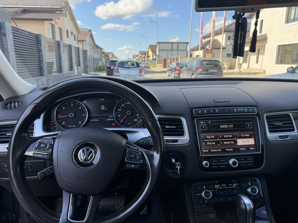 Volkswagen Touareg 3.0 V6 TDI 262cp