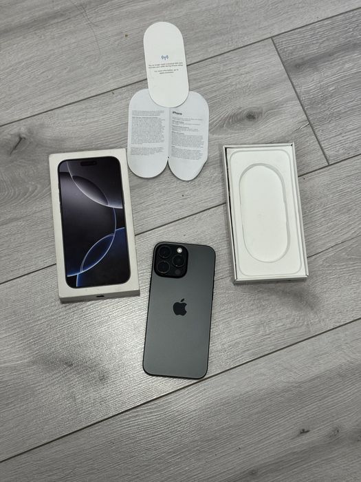 iPhone 16 Pro Max  (256 гб) 92% / E Sim LL/A / Сборка Американец Айфон