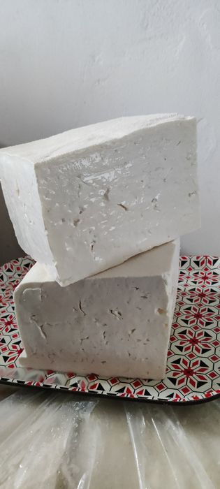 Vând telemea de oaie