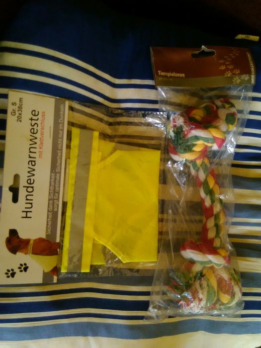 Accesorii câine jucărie și vesta