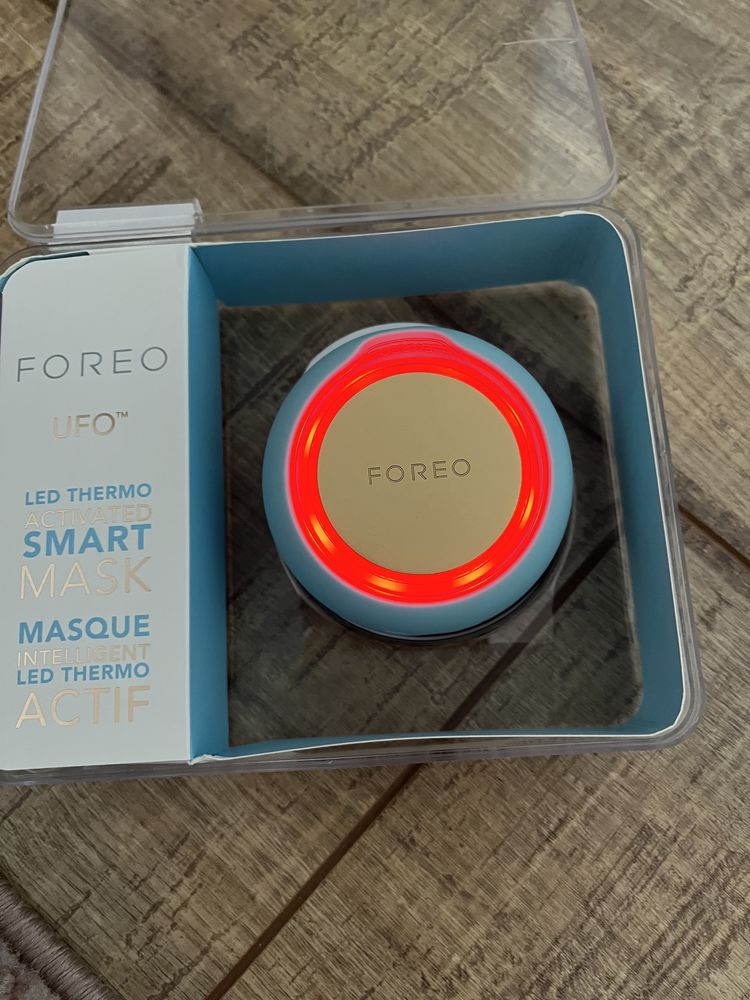 FOREO UFO™ aparat sonic pentru accelerarea efectului măștilor de ten