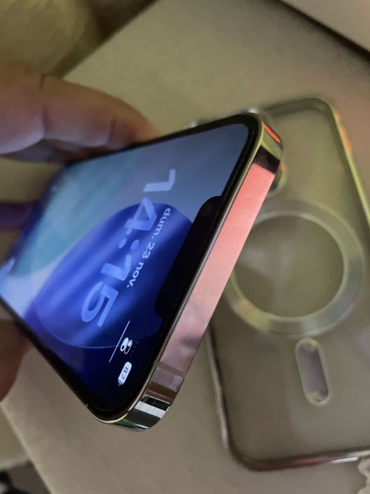 Vand iph 13-PRO Gold impecabil