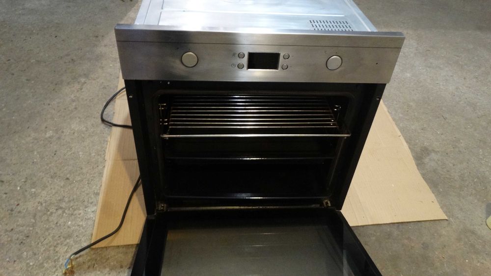 Фурна за вграждане BEKO