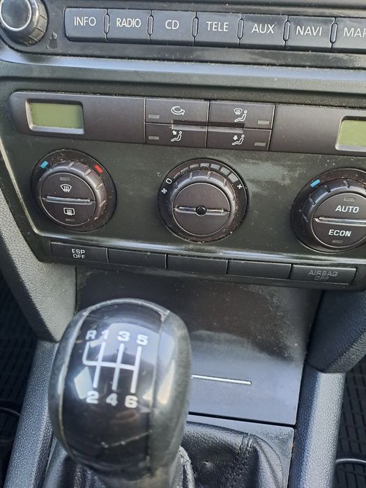 Vând Skoda Octavia 2