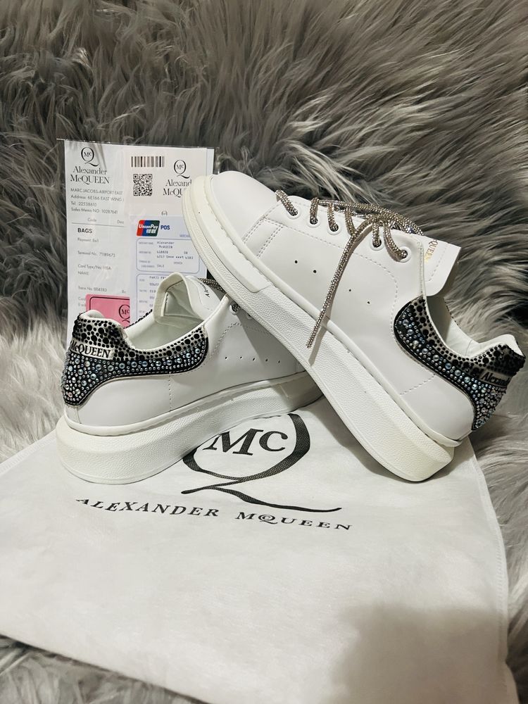 Adidași/ Sneakers Alexander McQueen