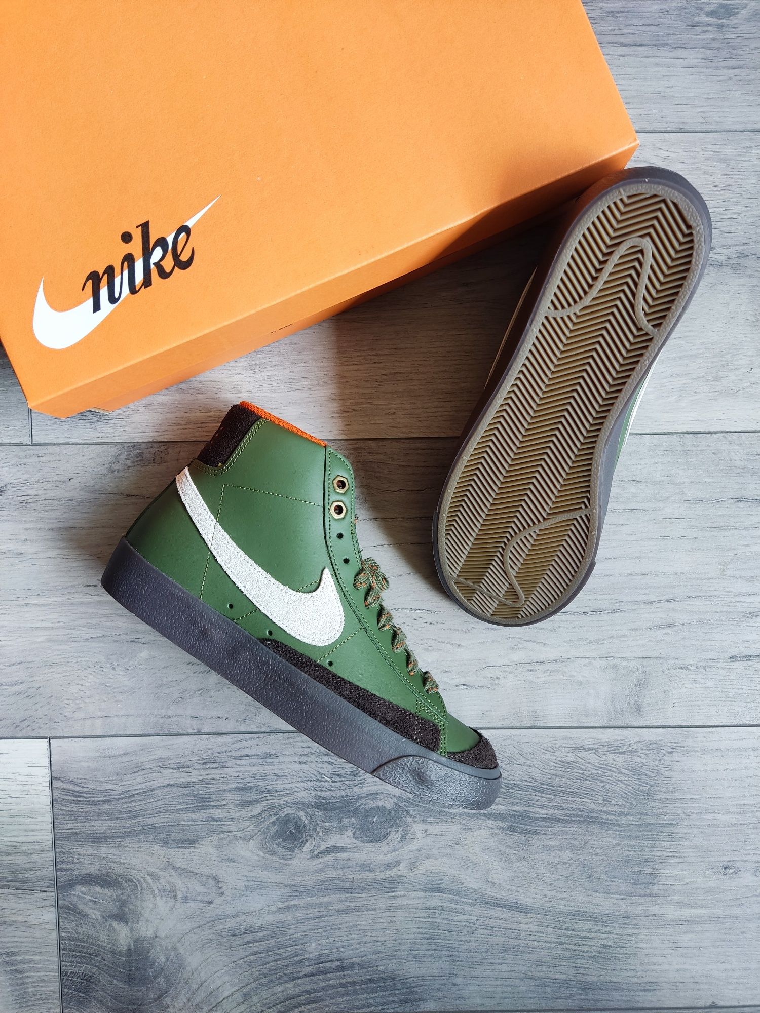 Nike Blazer Mid '77