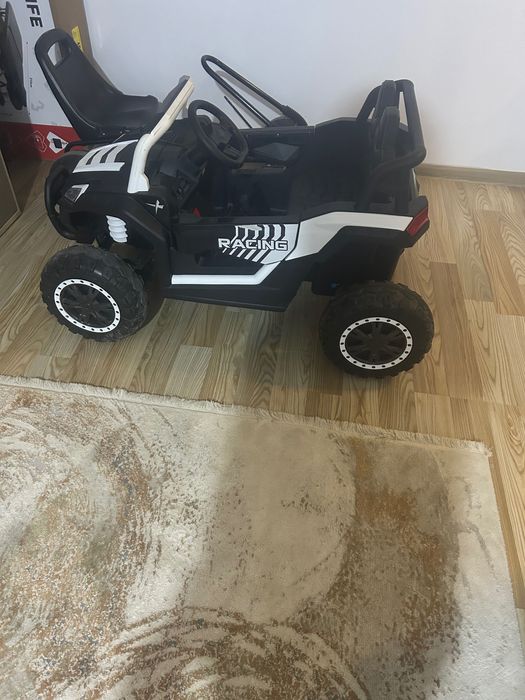Buggy electric 4x4 pentru copii, 2 locuri, scaune piele, Bluetooth