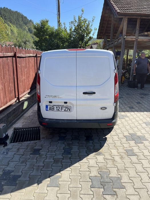 Proprietar de 5 ani vand transit conect