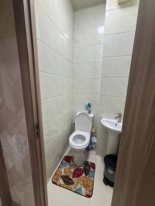 Срочна продаётся своя 2 х комнатная квартира на себзаре рядом Ат терми