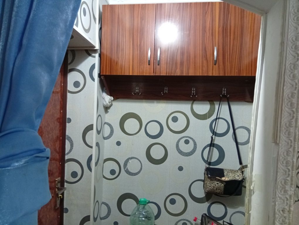Урганч шахар журабек солани енинда 25дом11кв холаденик кандесанер