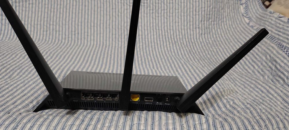 Рутер NEATGEAR R7000