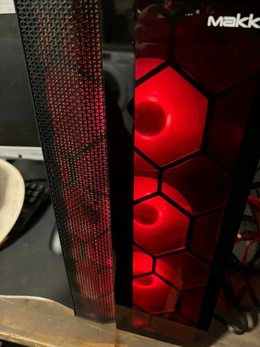 Настолен компютър