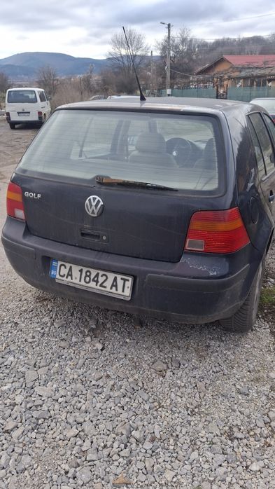 Фолцфаген Голф 4  1,4 бенэин