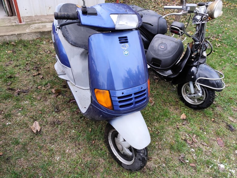 De vanzare pachet 3 scutere