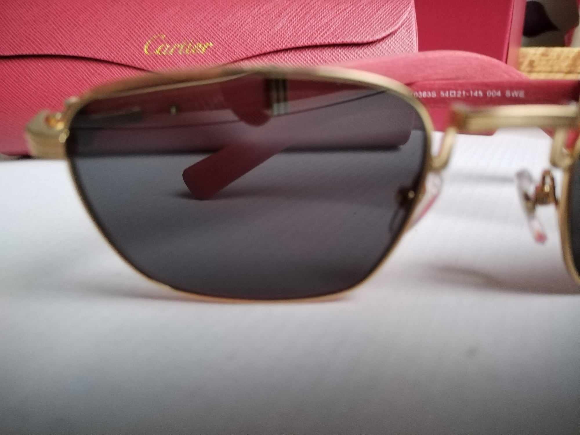 Червени очила Cartier
