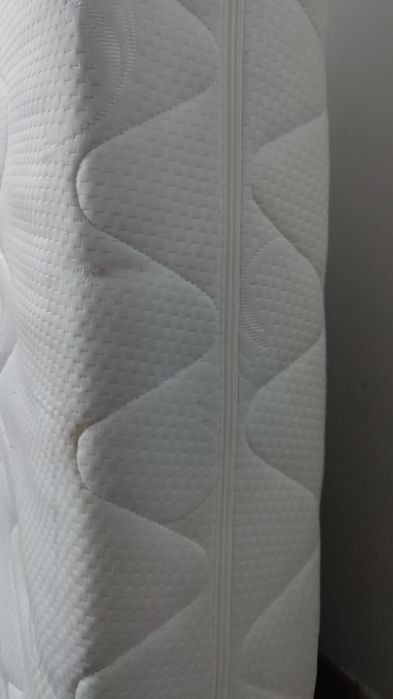 Vând saltea 160x200cm , memory foam.