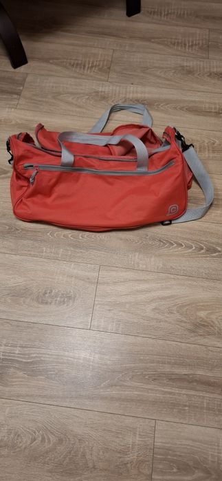 Geanta de voiaj pentru femei