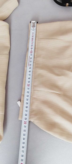 Подарявам два дамски костюма